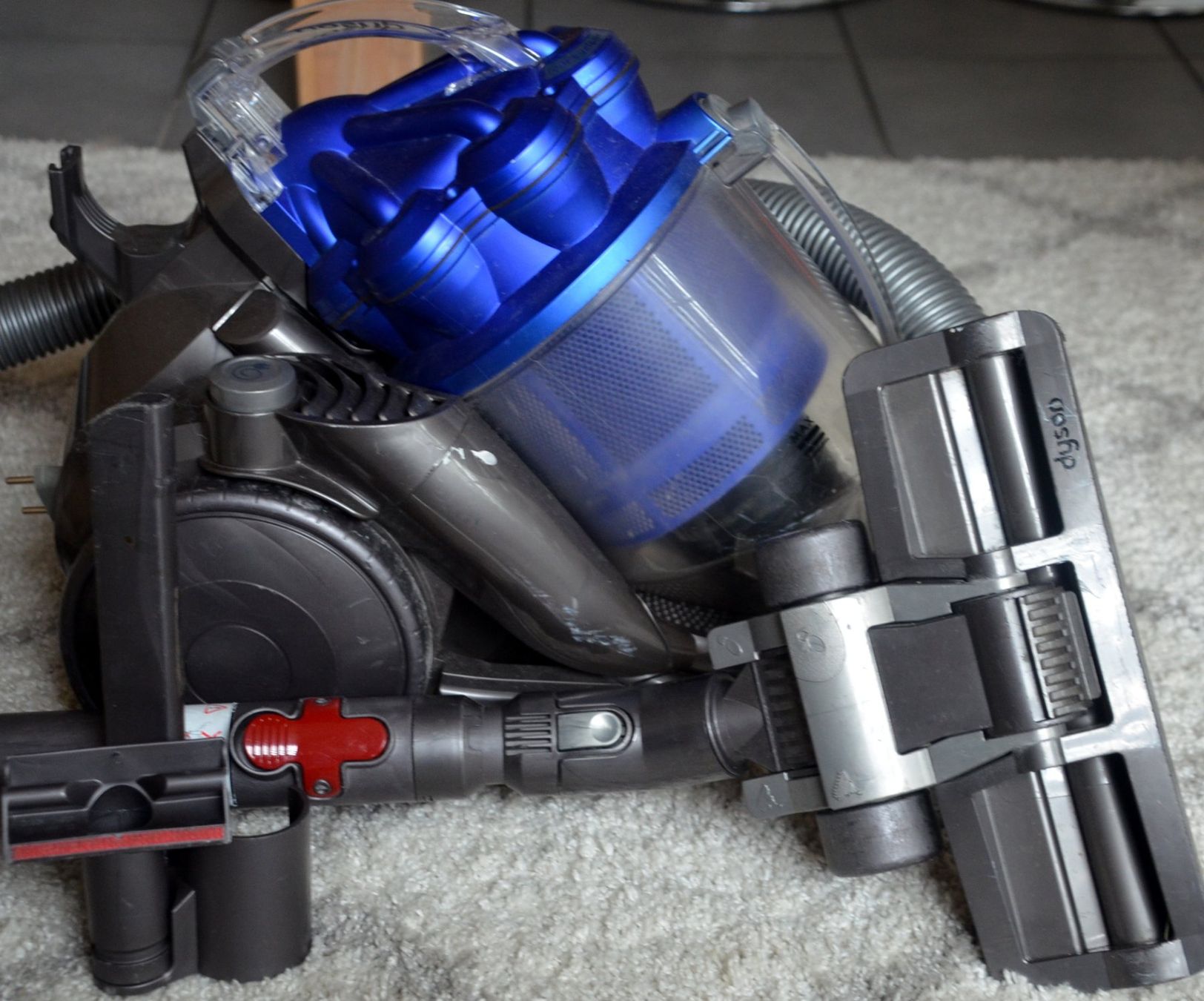 Dyson DC29 Allergy Plus Staubsauger aspirateur | Kaufen auf Ricardo