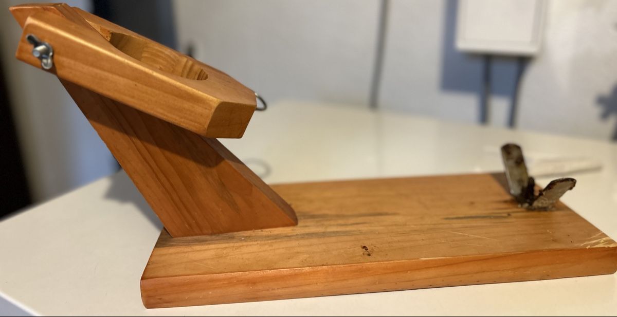 Sonstige Dekorationen & Accessoires: Support à Jambon en Bois – Gebraucht aus St-Prex von mar_f6t6 1