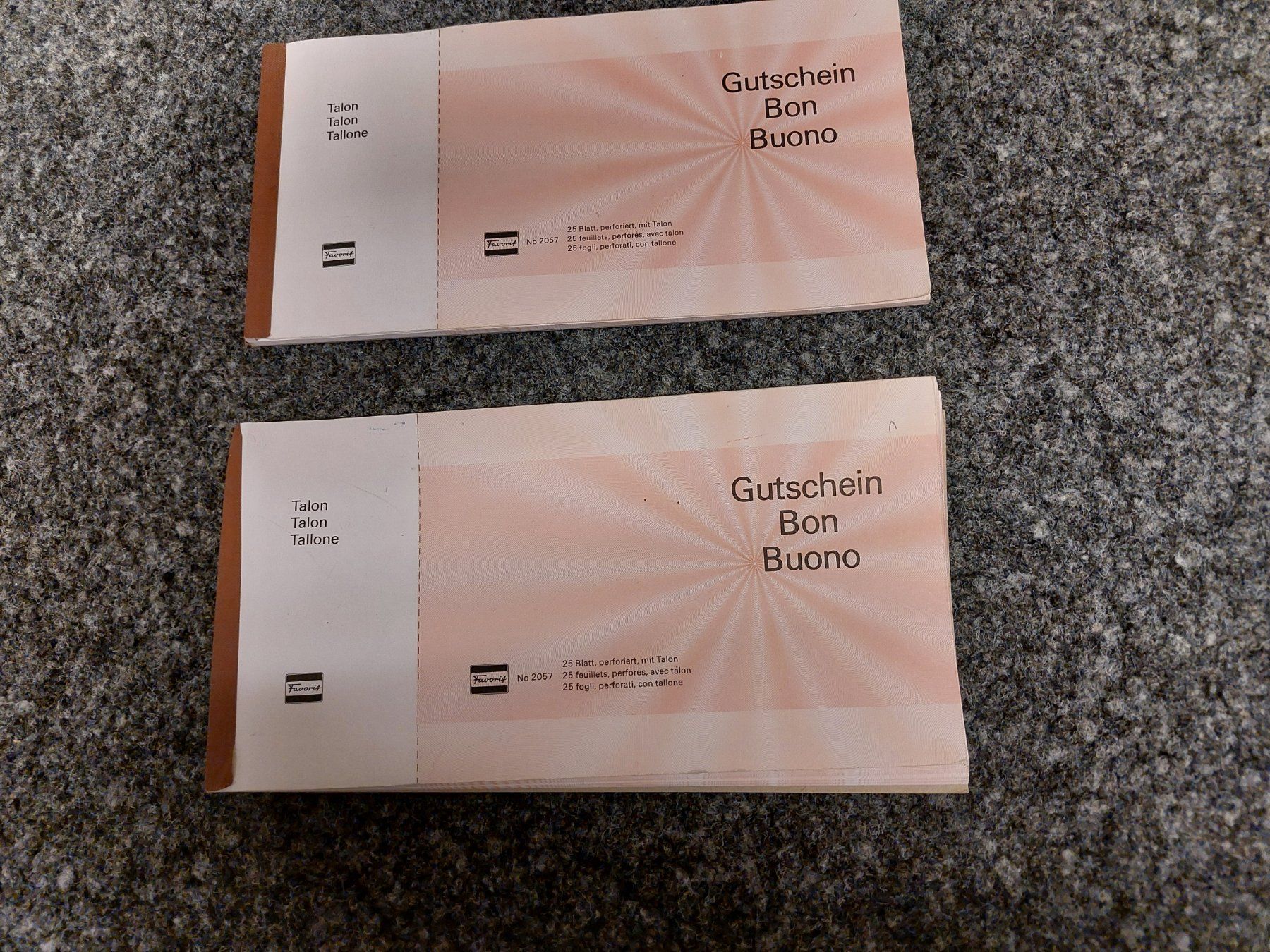 Libri: 2 Gutscheinbüchlein – Usato da Schmitten FR venduto da ReniStern
