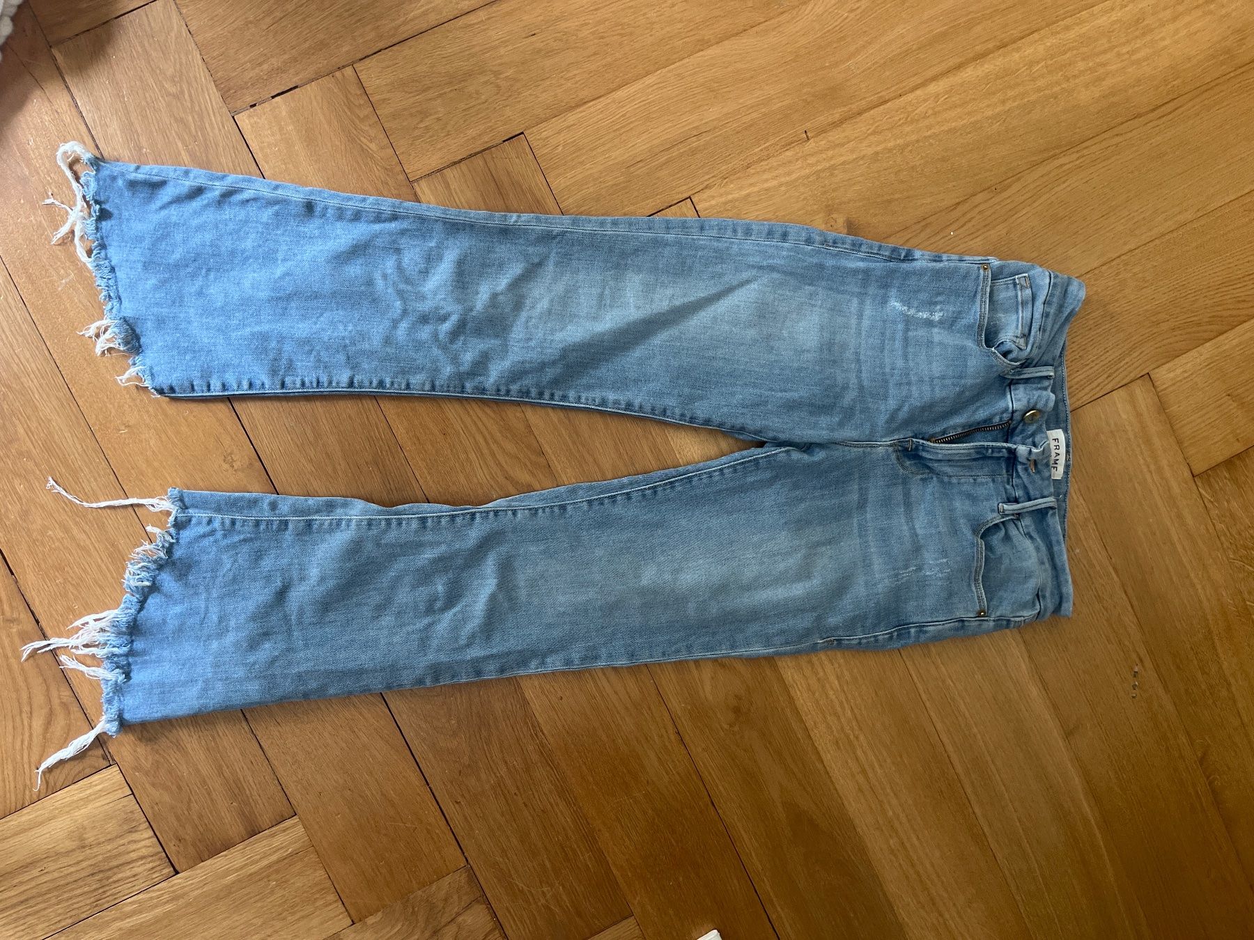 Jeans: Frame Denim Le Crop Mini Boot, s. 25 – Gebraucht aus Zürich von Mia.Sh