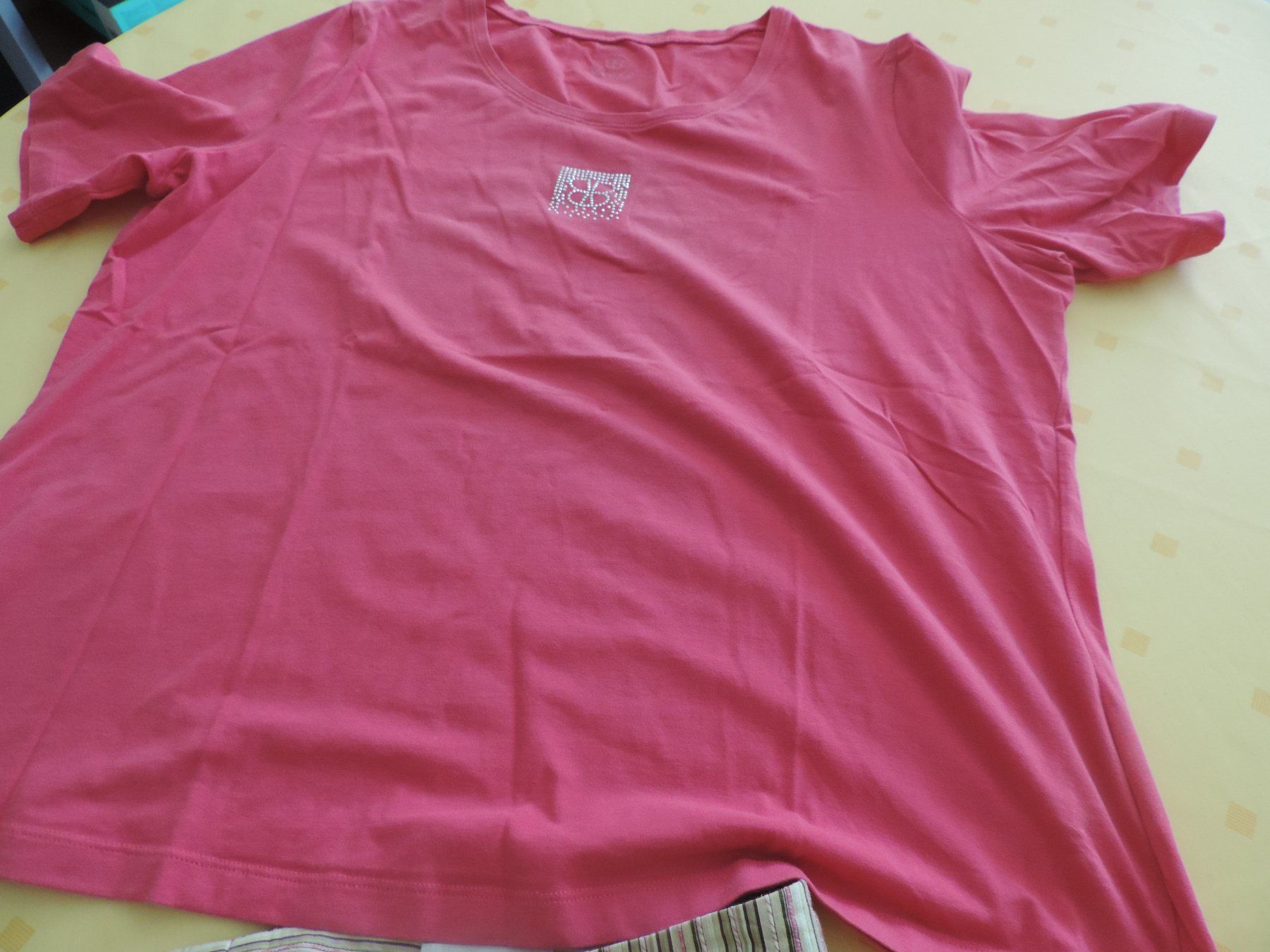 Basler T-shirt: Pink T'Shirt von Basler – Usato da Menziken venduto da Feh