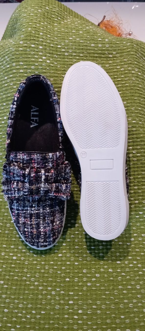 Damenschuhe: Schwarze Sneaker Grösse 38 – Neu (gemäss Beschreibung) aus Brione Verzasca von pulci22 1