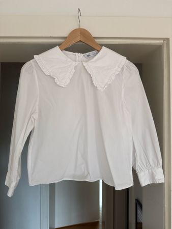 Zara Bluse weiss mit Rüschenkragen Grösse S guter Zustand