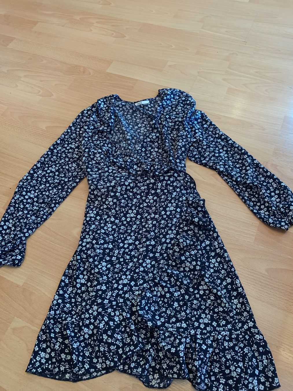 Only Vestiti: Jolie robe à fleurs Only taille 40 – Usato da MEYRIN venduto da Gwendo10