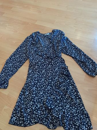 Jolie robe à fleurs Only taille 40