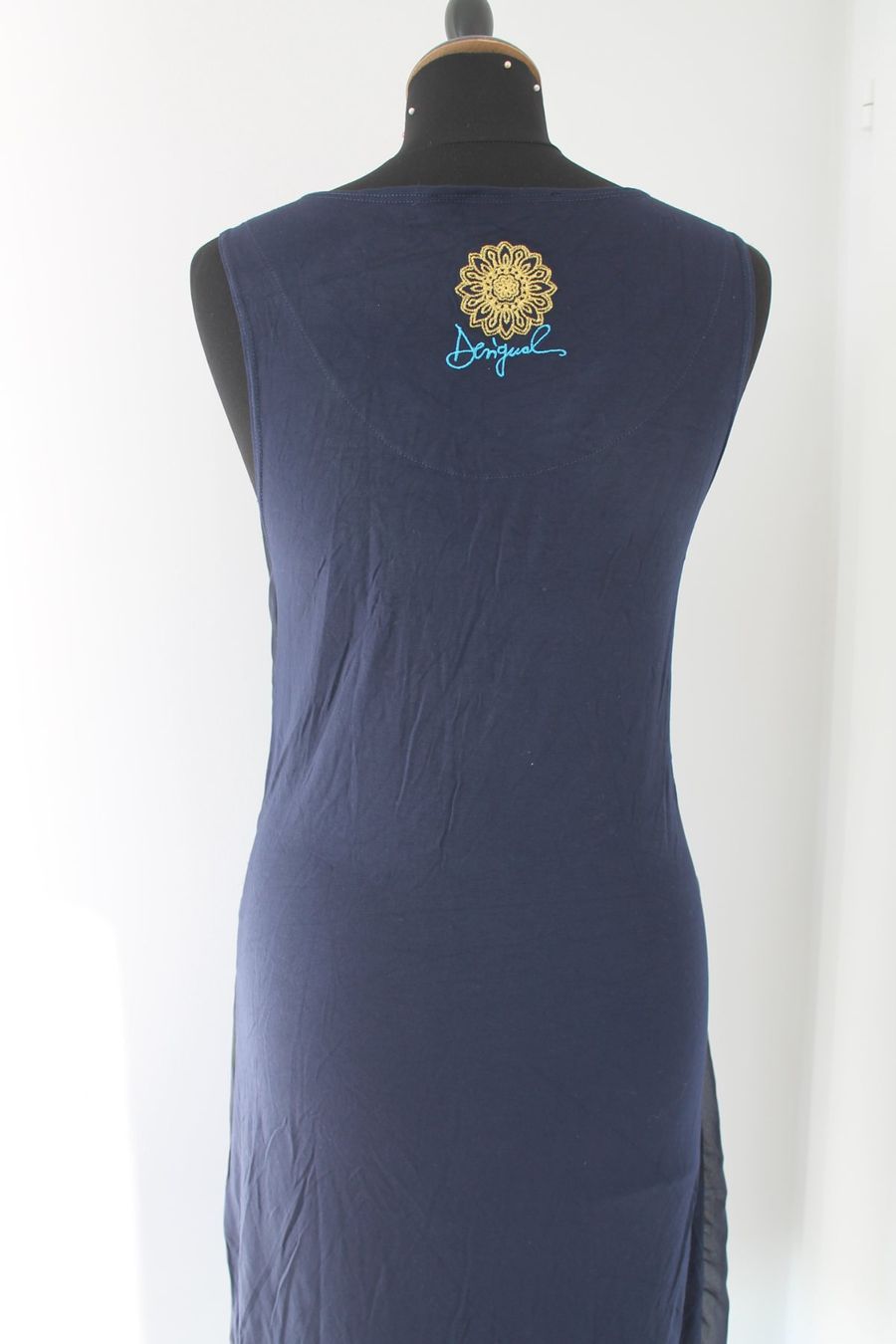Desigual Vestiti: Robe DESIGUAL taille M – Usato da Chez-le-Bart venduto da jasse 2