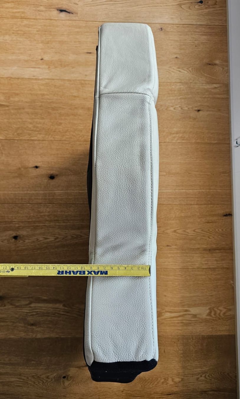 Kissen: Cremeweisse Lederkissen/Sitzkissen – Gebraucht aus Wädenswil von jud_jv8g 8