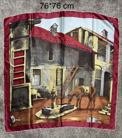 Foulard soie vintage 76x76 roulotté main