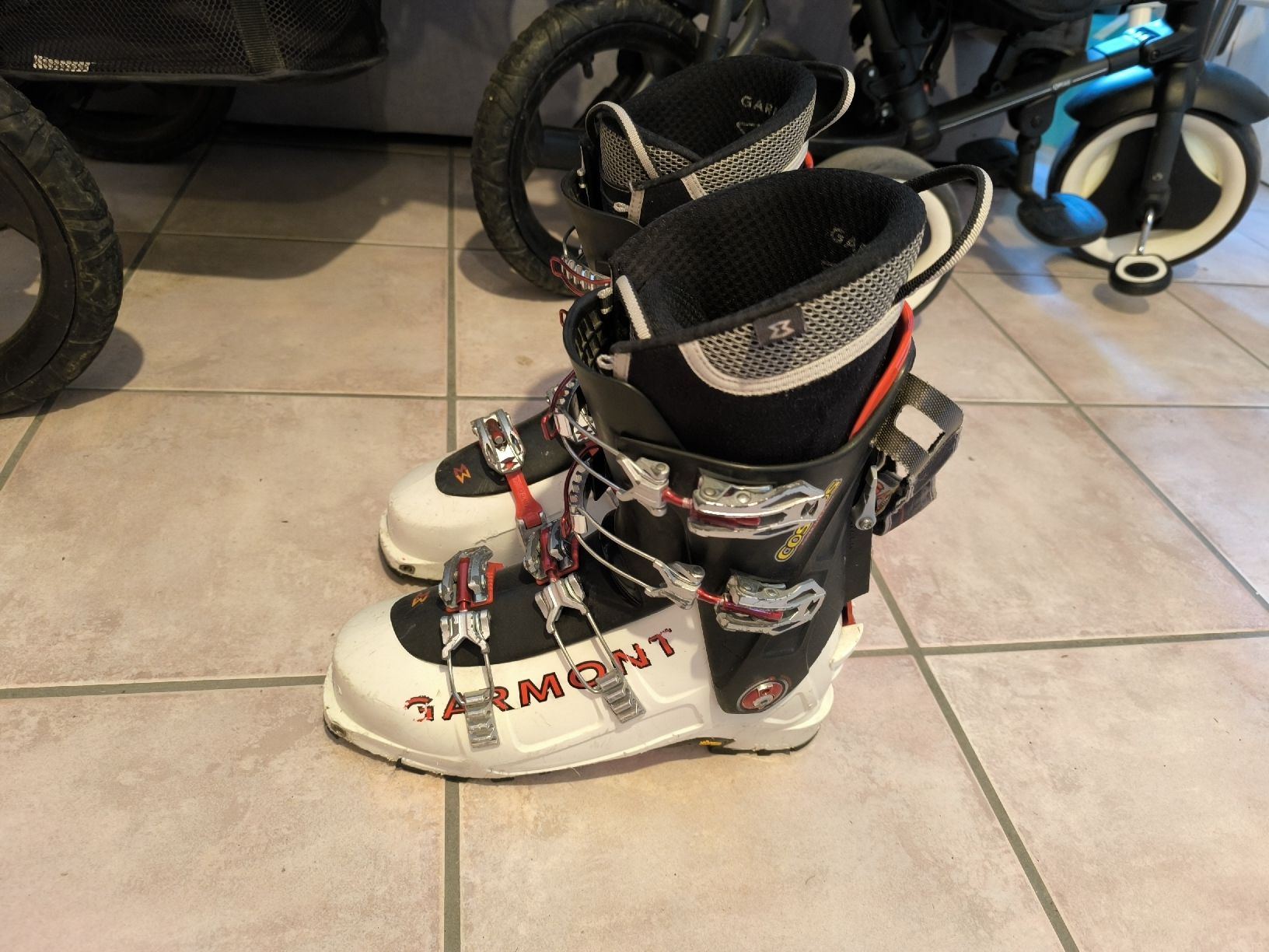 Garmont Scarpe da uomo: chaussure de ski rando – Usato da Muraz (Collombey) venduto da Celine-v81 2