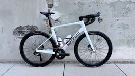 BMC Roadmachine 01 FOUR Metallic White 56cm