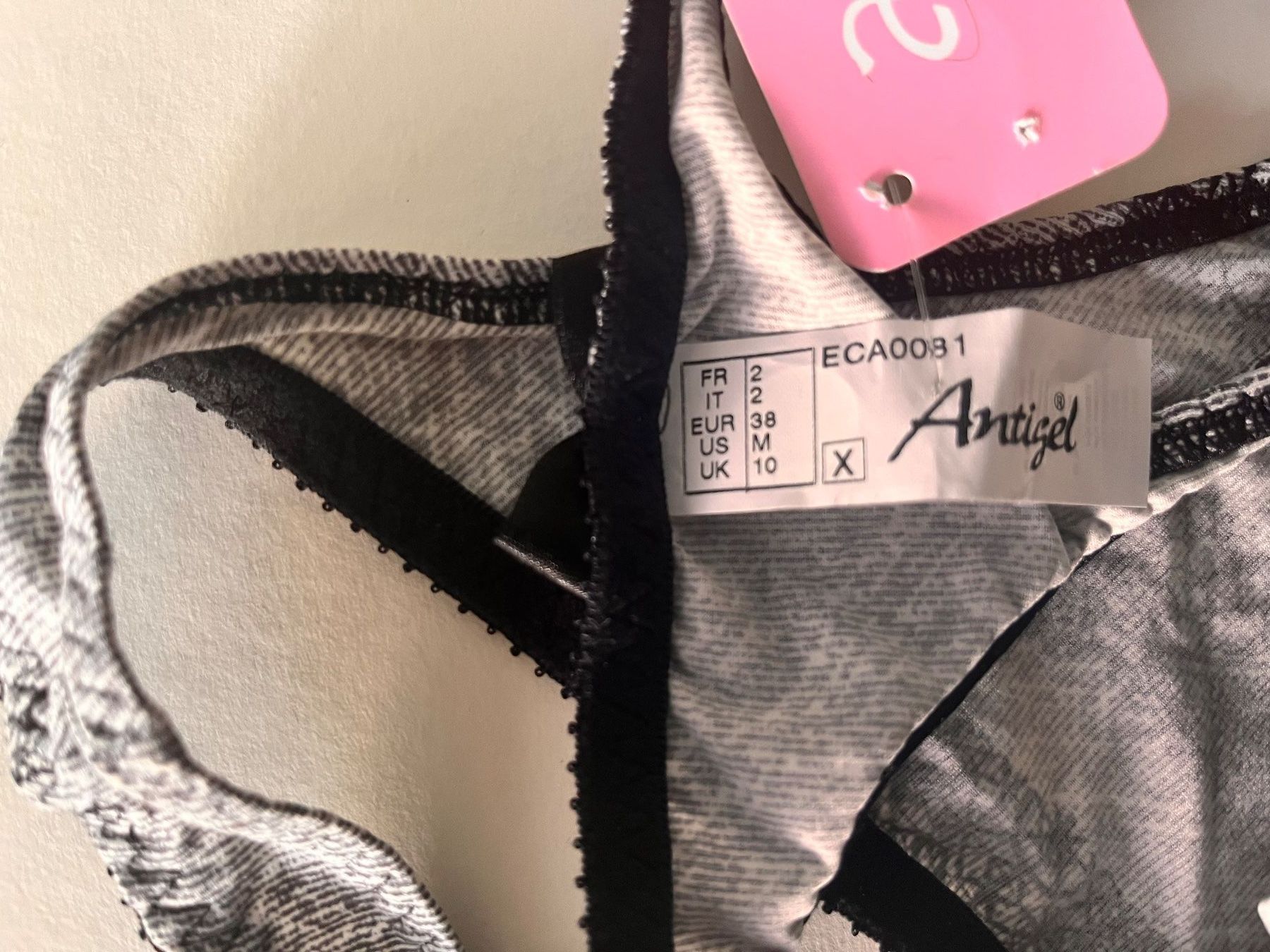 Sonstige Unterwäsche: ANTIGEL, String, Grösse 38, Farbe Grau – Neu und originalverpackt aus Rudolfstetten von gst_g7xl 4