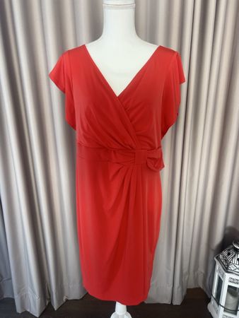 Sommerliches Kleid in Koralle, Grösse 42, neuwertig