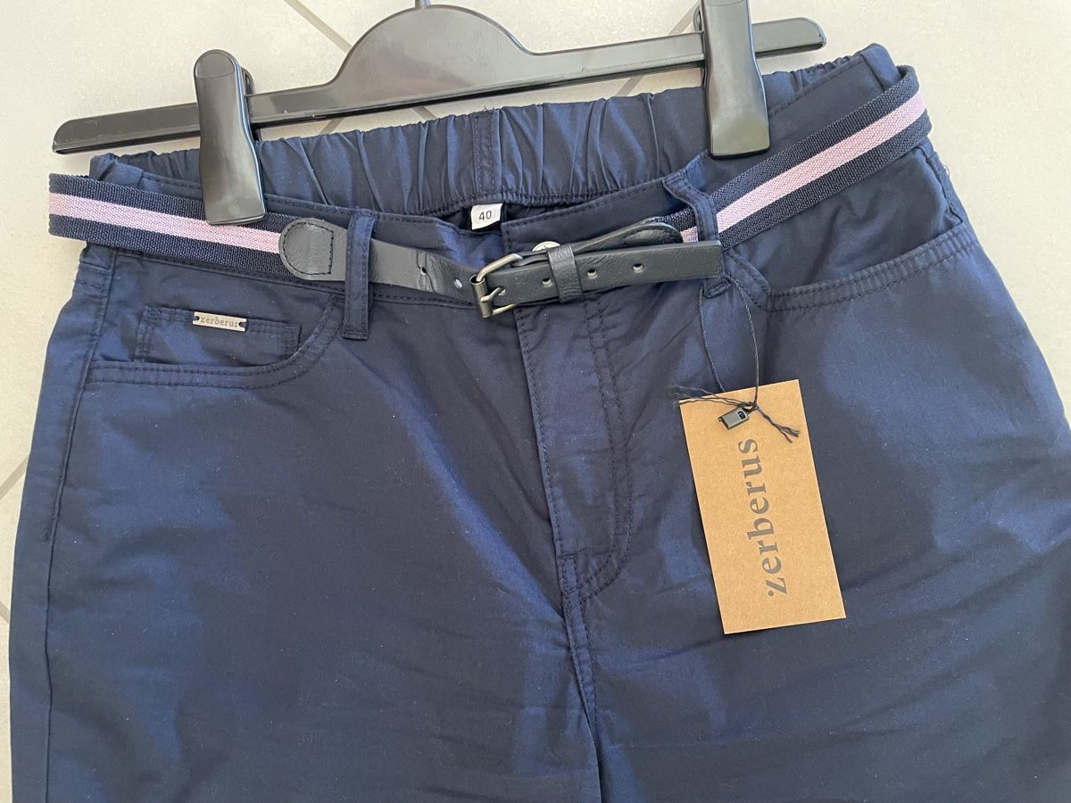 Pantaloni: Dunkelblaue Damenhose Gr 40 NEU – Nuovo e nell'imballaggio originale da Rüti ZH venduto da Tal_ga6N 2