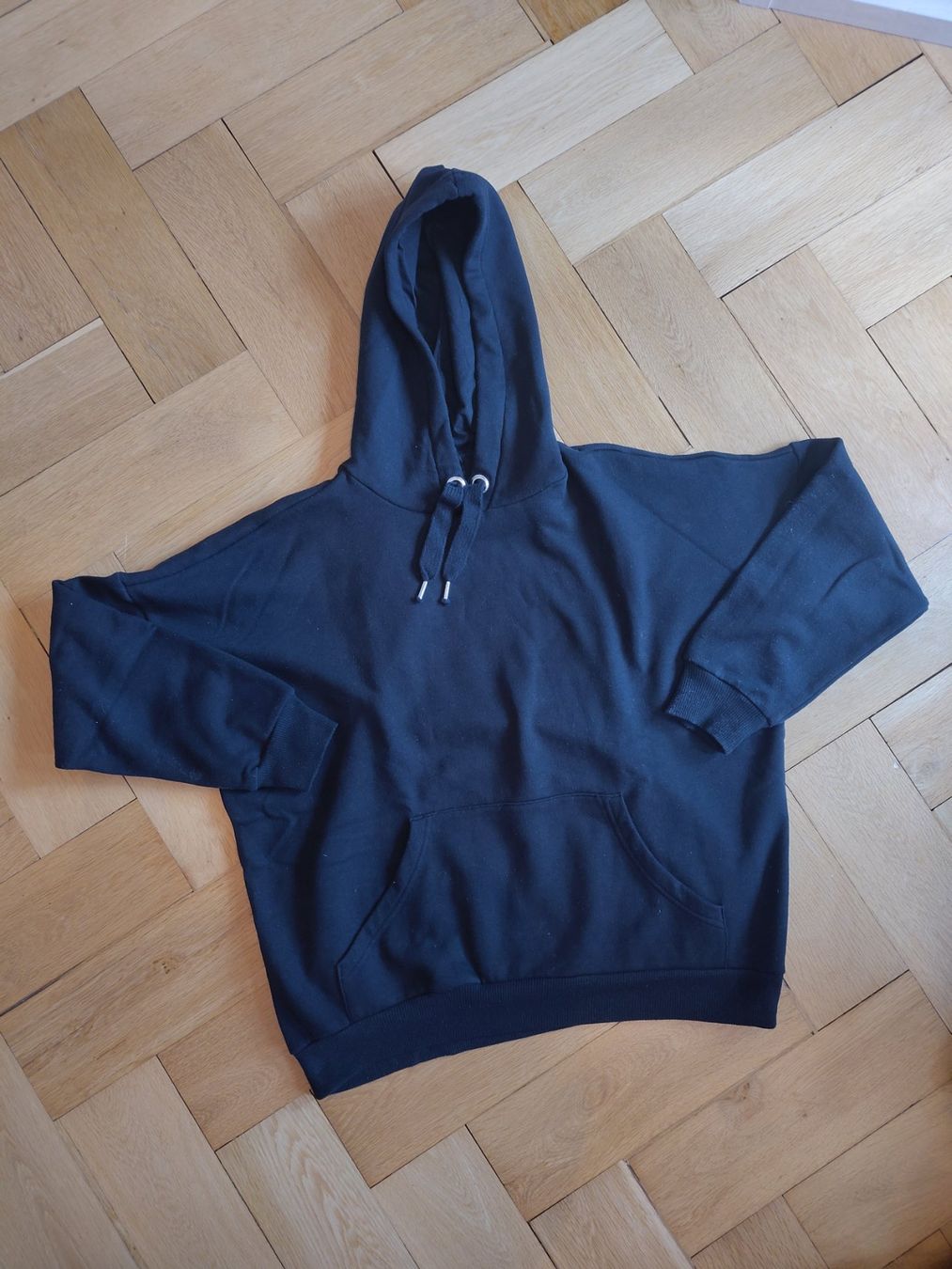 Monki Pullover & Sweatshirts: Hoodie – Gebraucht aus Bern von Linii