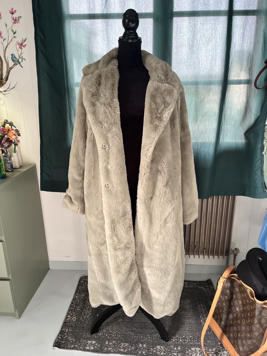 H&M Cappotti: Wunderschöner Wintermantel – Nuovo (secondo la descrizione) da Hochdorf venduto da Forestgreen 1
