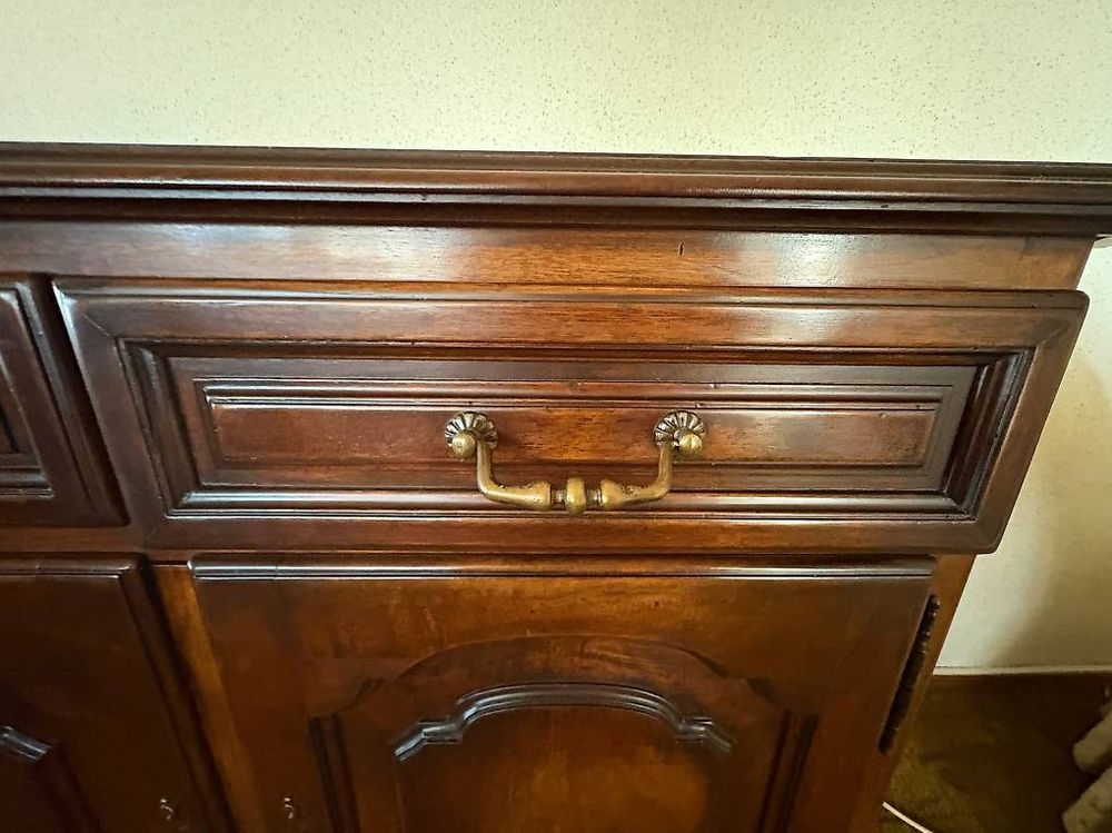 Buffets: Buffet en chêne massif – D'occasion à Les Acacias par mforno 2