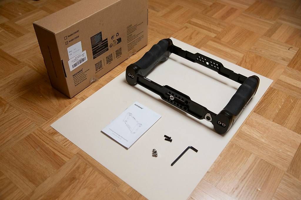 Sonstiges Zubehör: NEEWER Camera Cage Käfig Universal DSLR CA106 – Gebraucht aus Luzern von postdoc23
