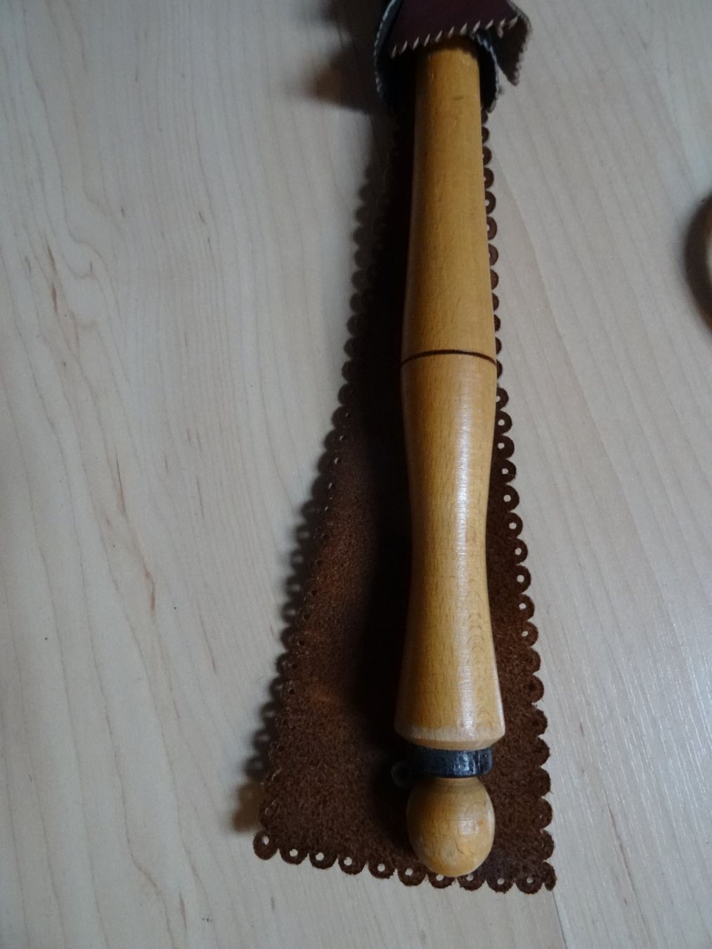 Altro in Accessori per animali: ältere, gebrauchte Lederpeitsche zum Sammeln oder als Deko – Usato da Lupfig venduto da Buerkli20 1