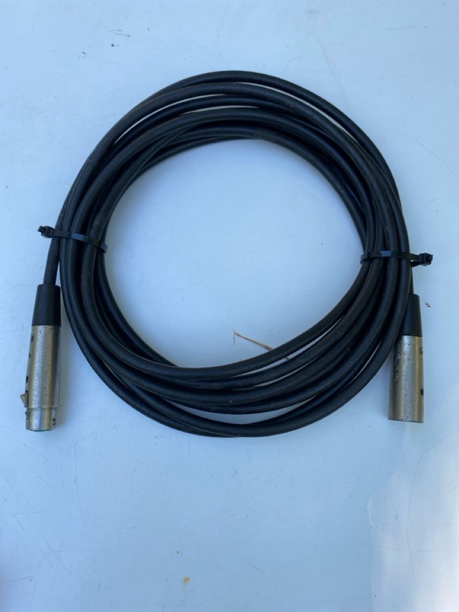 Cavi: Câble audio XLR 6m – Usato da Lommiswil venduto da Labruce