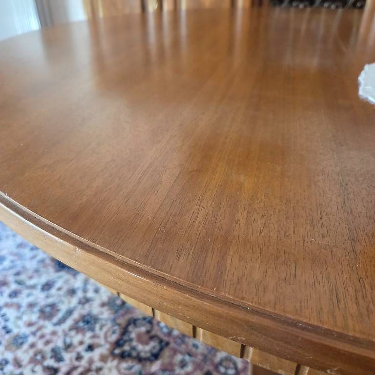 Tavoli: Table en noyer 1960 vintage – Usato da Bassecourt venduto da l.carnal 2