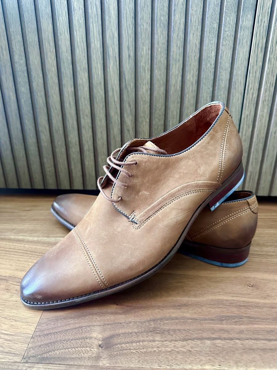 Navyboot Herrenschuhe: Navyboot Leder Business Shuhe – Gebraucht aus Küssnacht am Rigi von Minkijulia