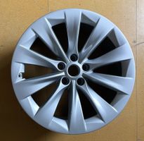 1 x Tesla Alufelge - 20x10J + 35mm