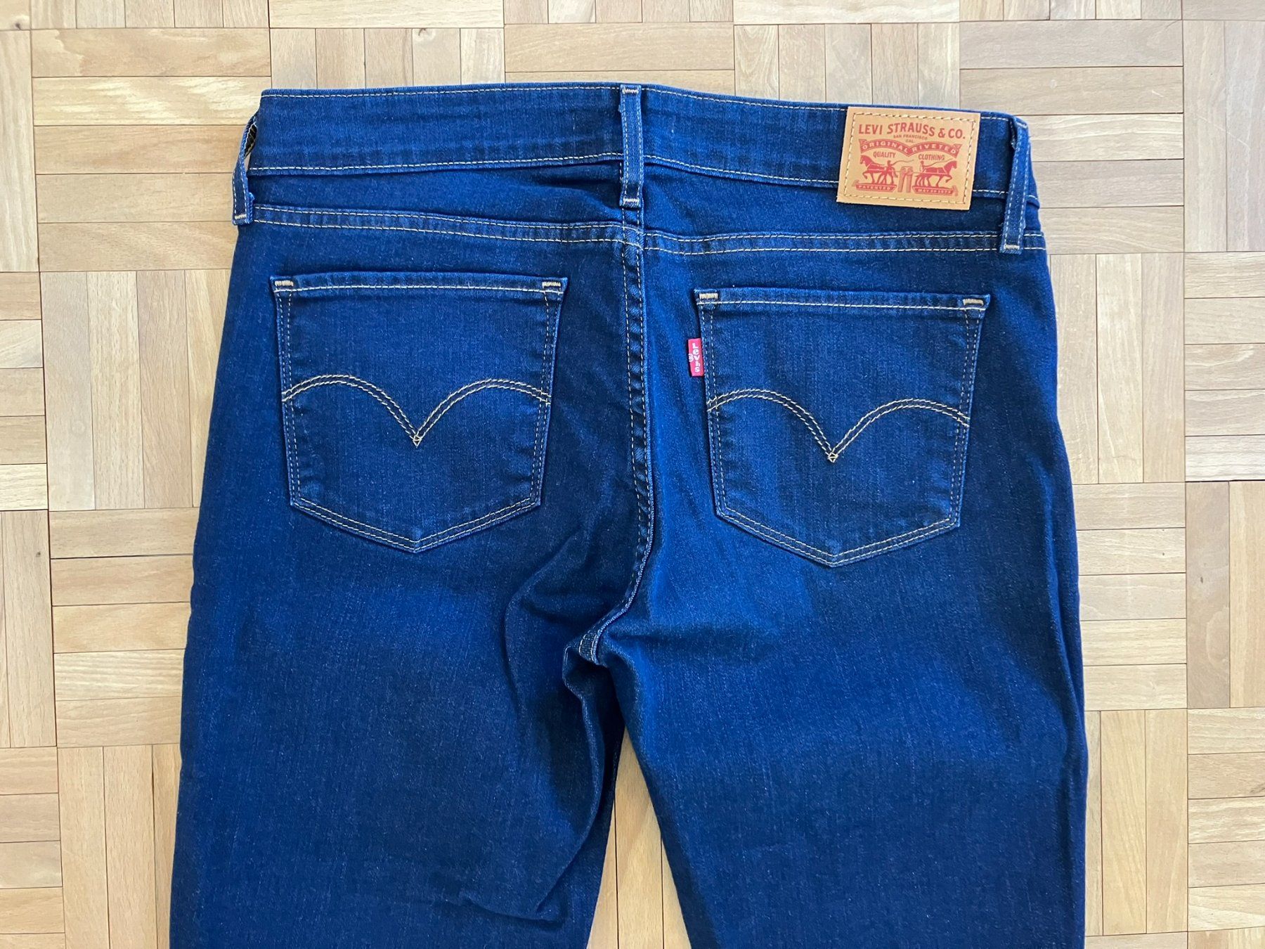 Levi's Jeans: Levi's Jeans 711 W28/L32 – Usato da Laupen ZH venduto da kar_lfz6 2