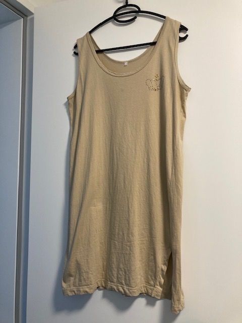 Negligees & Pyjamas: Nachthemd, beige, Krone ca. Gr.36/38 – Gebraucht aus Pfäffikon ZH von GZHDZV