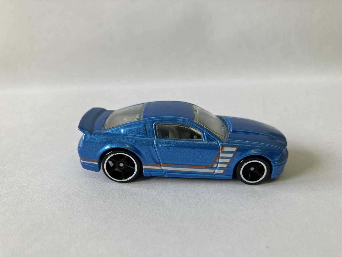 Hot Wheels Modellini d'auto: Hot Wheels ’07 Ford Mustang – Nuovo (secondo la descrizione) da Zürich venduto da tiisen07 2