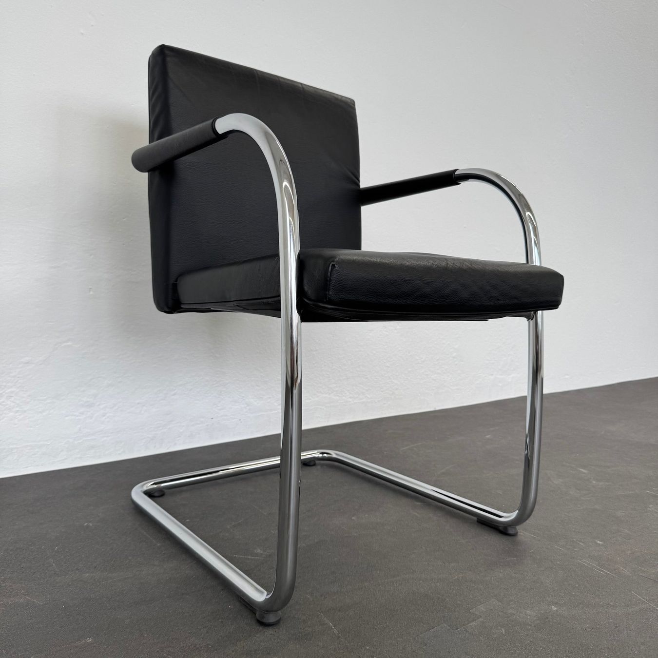 Vitra Sedie: Vitra Visasoft Freischwinger – Usato da Schönenwerd venduto da mcofficeshop 5