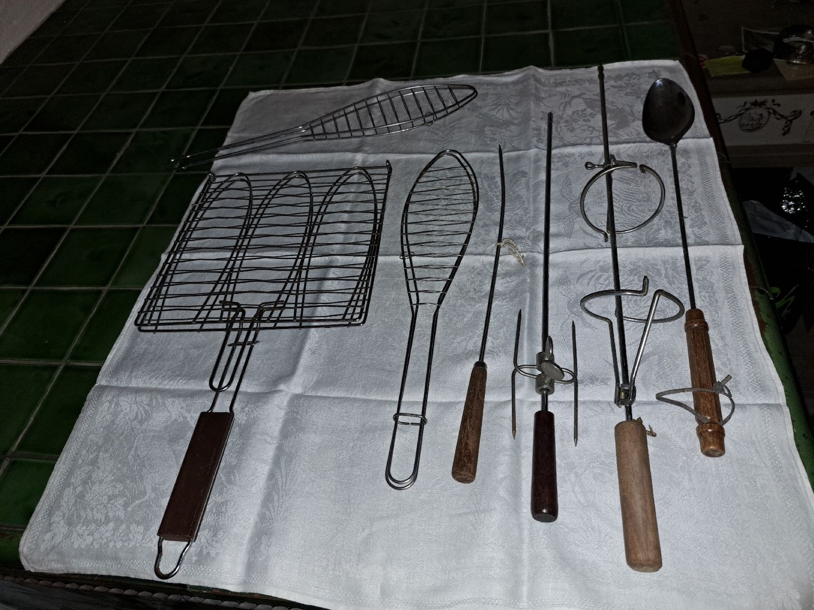Set di posate: Grill Besteck Sammlung  – Usato da Kölliken venduto da Upcycling-by-Mc-TAM
