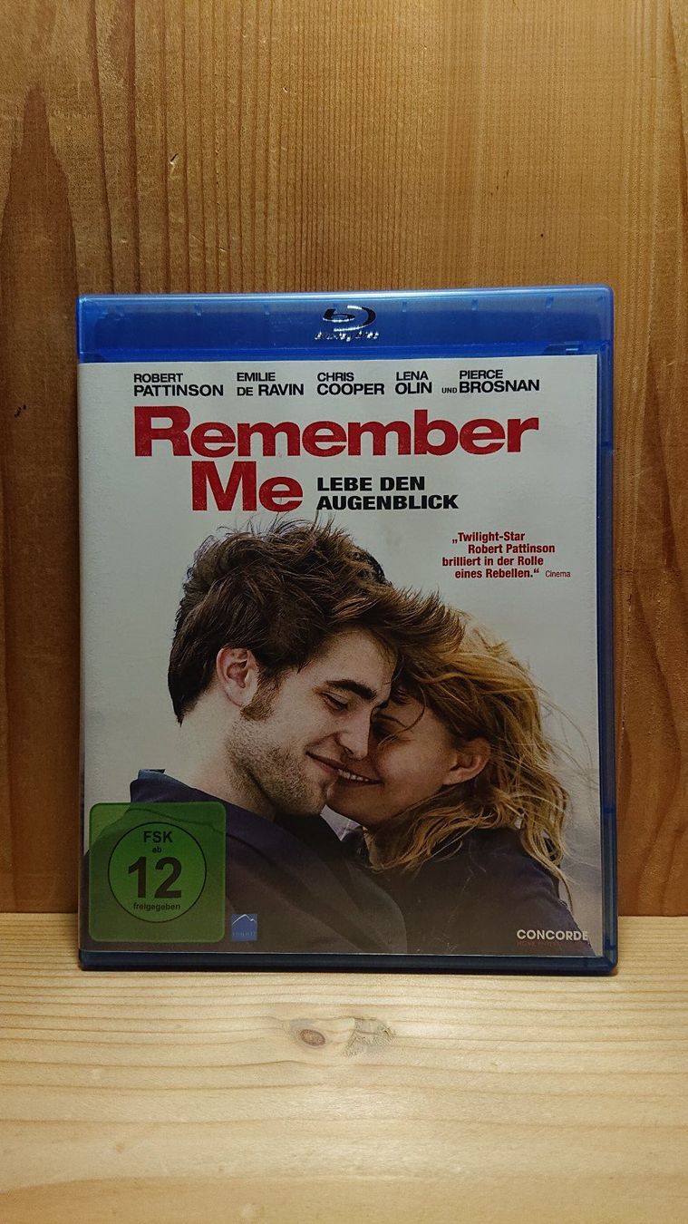 Tutti i DVDs: REMEMBER ME Lebe den Augenblick Blu-Ray mit Robert Pattinson – Usato da Wilderswil venduto da Exebub