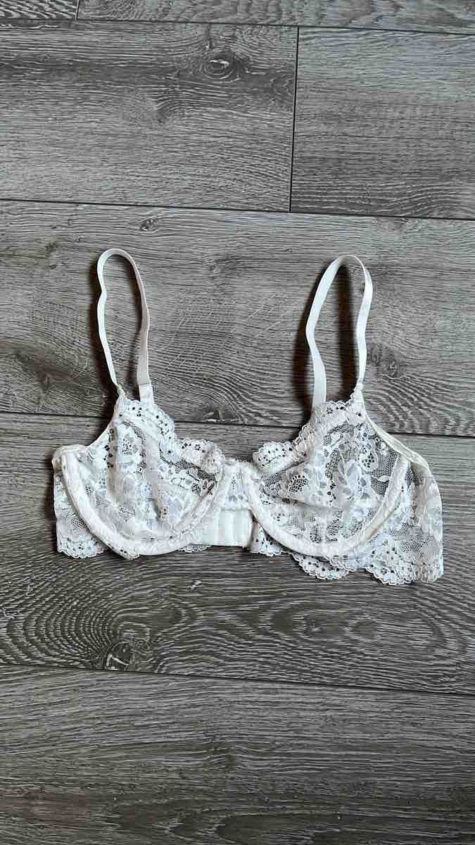 Sonstige Unterwäsche: Soutien-gorge dentelle blanc – Neu (gemäss Beschreibung) aus Le Locle von Ophelie.hugy
