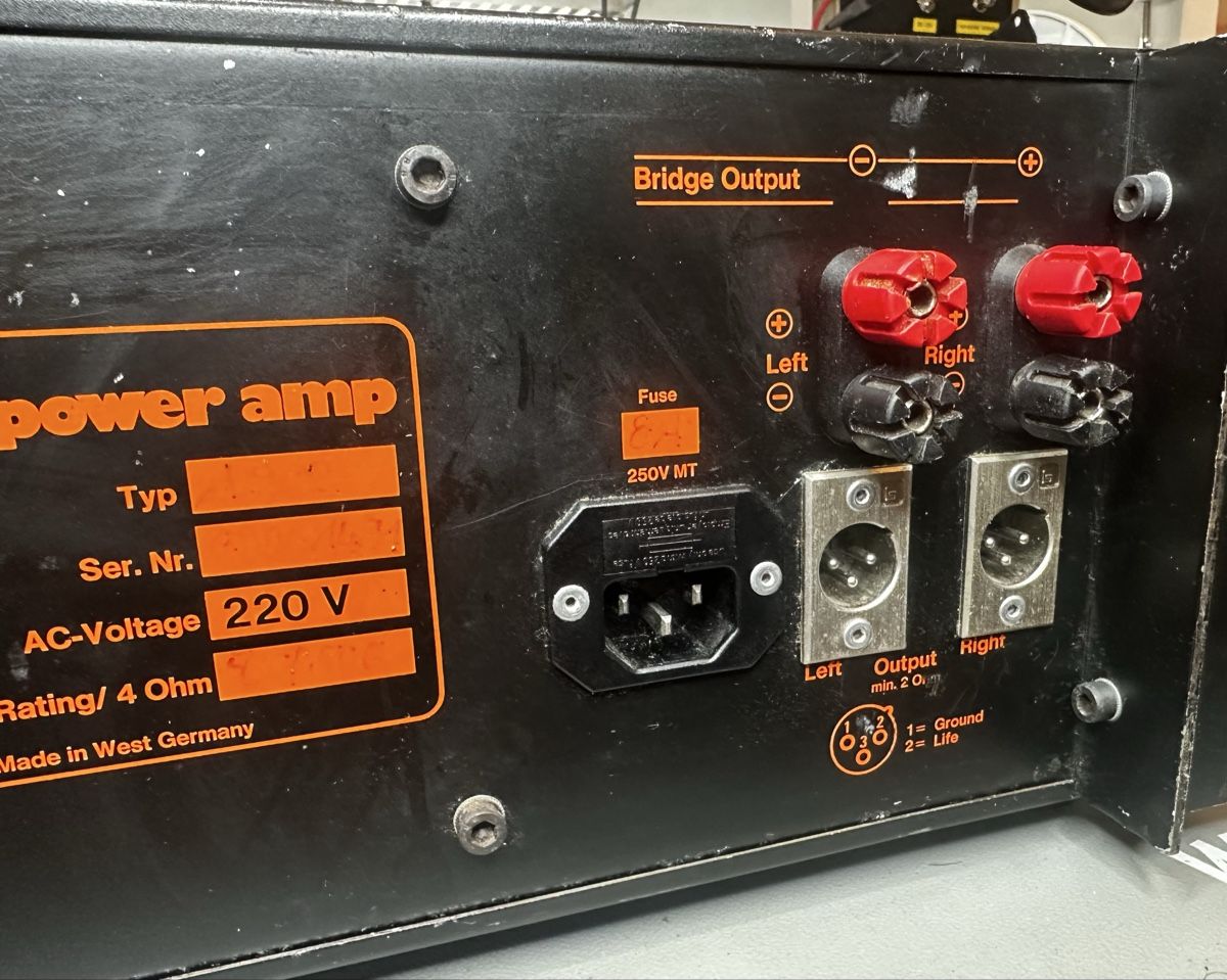 Amplificatori: Zeck Stereo Power Amp A 902 – Usato da Zürich venduto da deftwow 6
