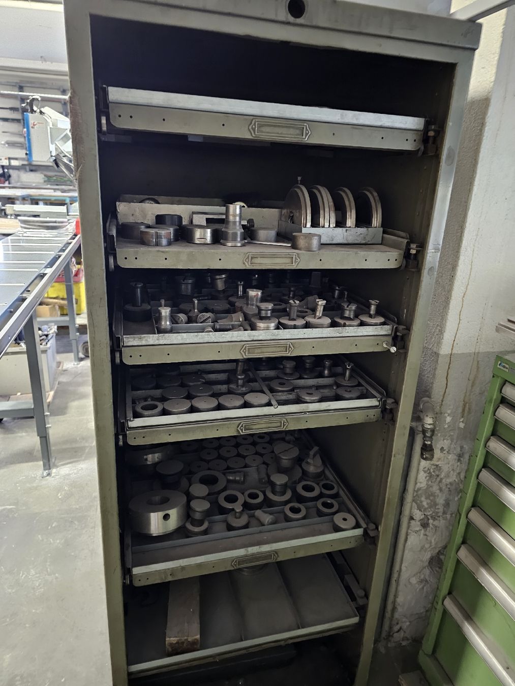 Toutes les machines: Poinçonneuse – D'occasion à Roche VD par gwa_v8bl 3