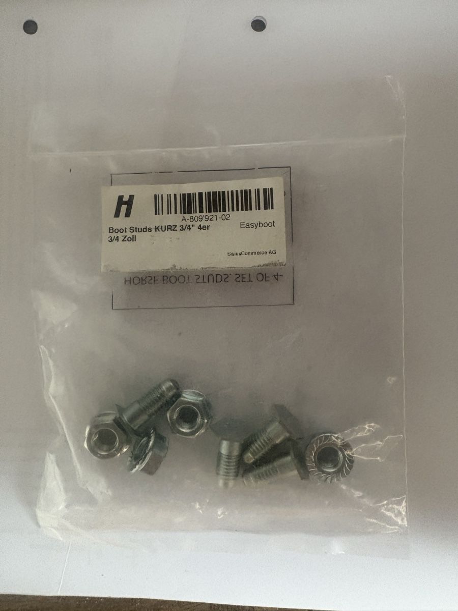 Hufschuhe: Boot Studs Kurz3/4 Zoll 4er – Neu und originalverpackt aus St. Margrethen SG von leto82