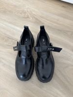 Schwarze Zara Schuhe, Gr. 38.