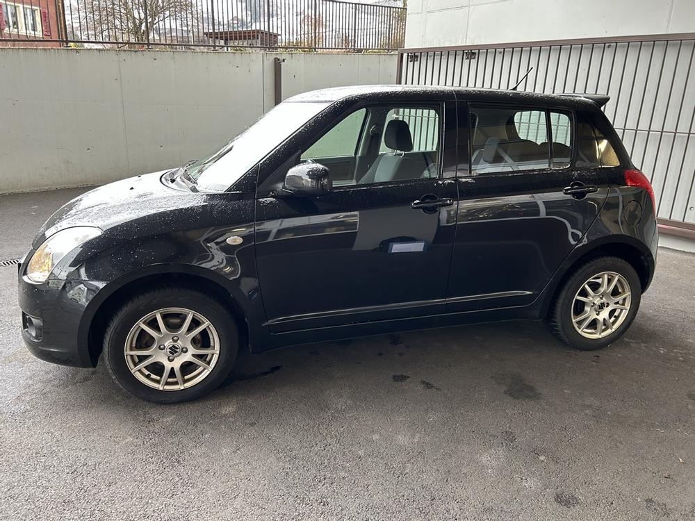 Suzuki Swift 1.3i 16V 4x4