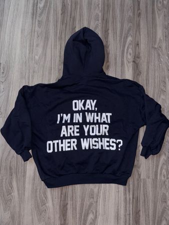 Dunkel blauer Hoodie mit Spruch Grösse M