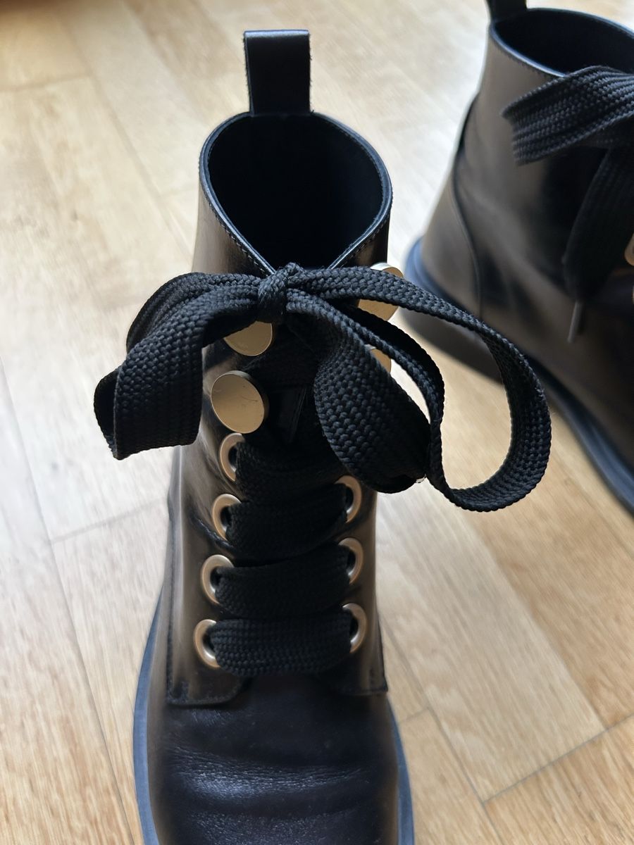 Chaussures femmes: Schwarze Lederstiefeletten, Gr. 38 – D'occasion à Basel par MyAn 4