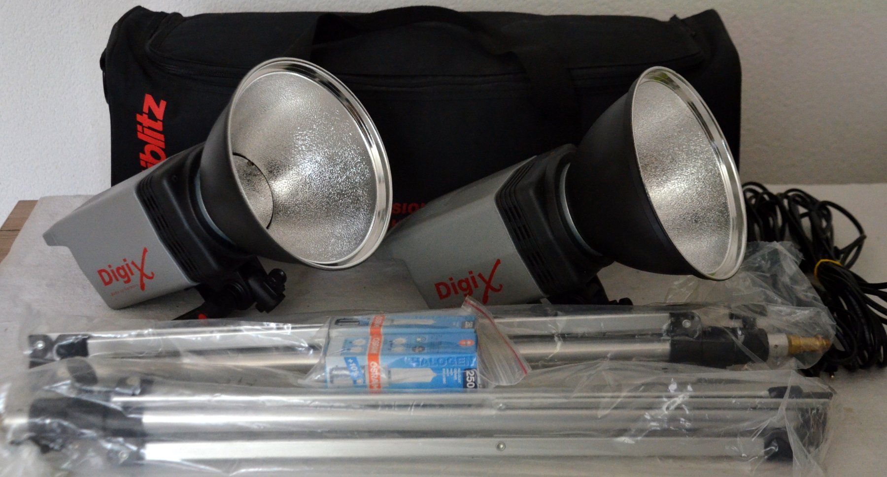 Blitze: Multiblitz Digix x2 Lights – Gebraucht aus Collonges von arashee