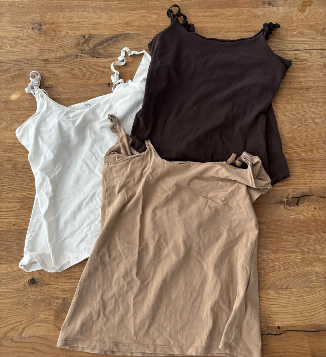 H&M Tops: 3 Stilltops & 1 Stillbluse – Gebraucht aus Toffen von Mara685 1