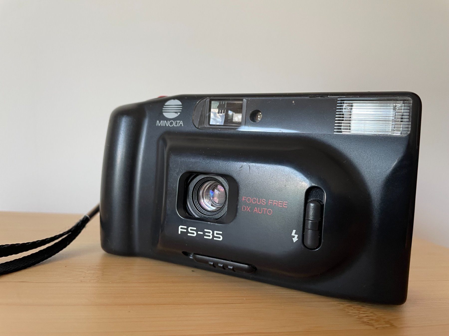 Minolta Fotocamera: Minolta FS-35 – Difettoso da Petit Lancy venduto da gil_hr6v