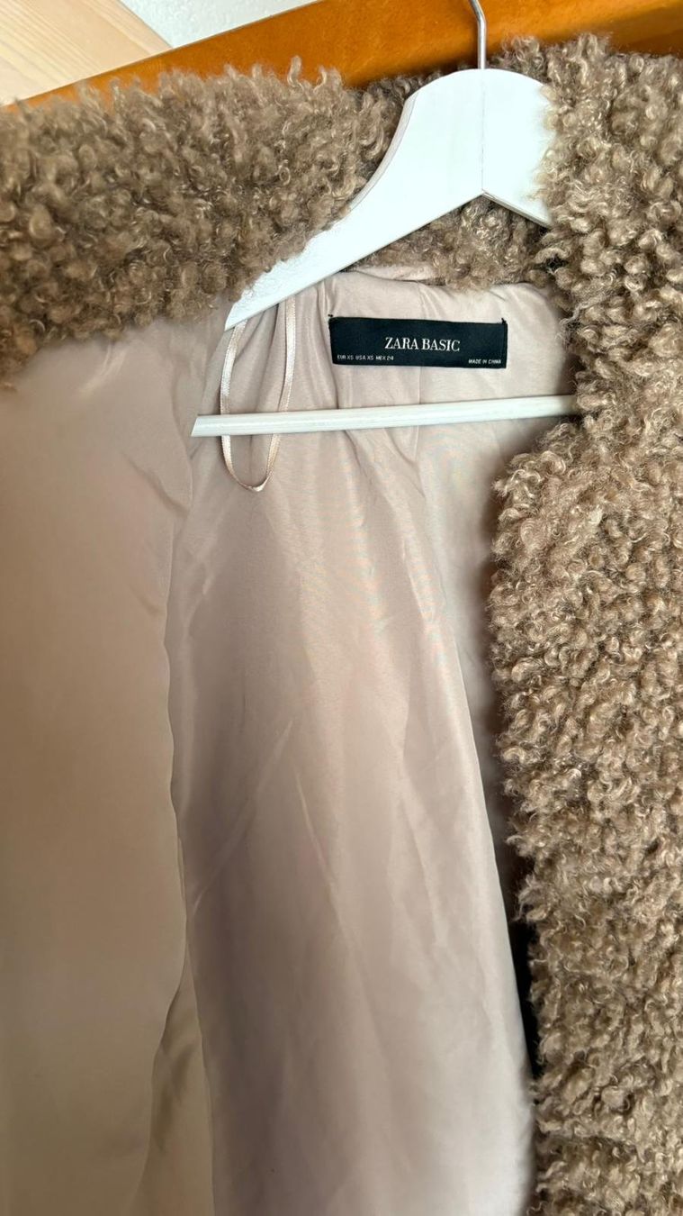 Zara Giacche: Zara Basic Teddy Jacke, Grösse XS, Top Zustand! – Usato da Kirchberg BE venduto da TurtleShop 1