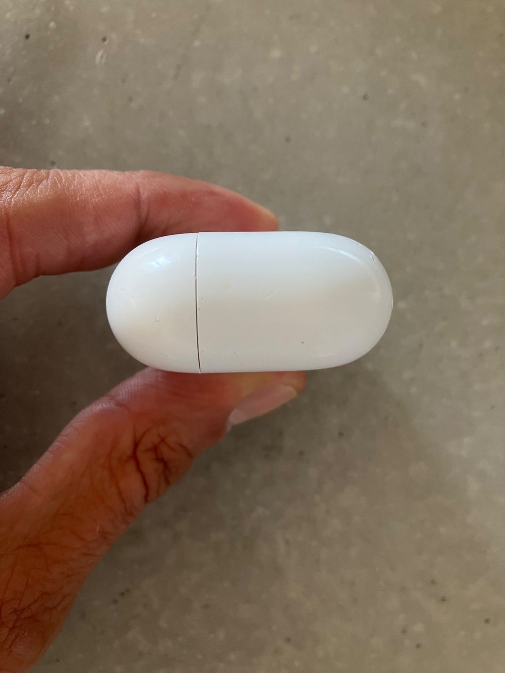 Apple Cuffie: Apple AirPods Pro 1 Charging Case – Usato da Lausanne venduto da mr.v 6