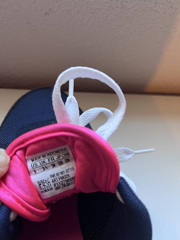 Adidas Scarpe da donna: Adidas nuove – Usato da Chiasso venduto da pao_8chd 3