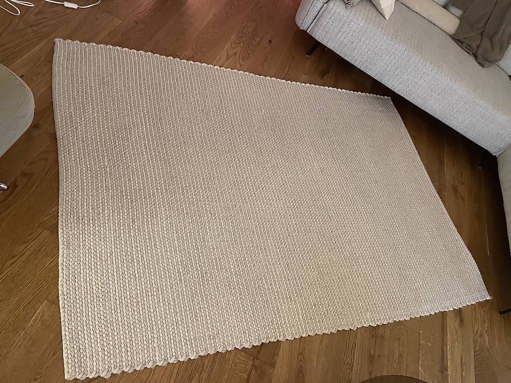 Teppiche: Neuwertiger Teppich Creme-Beige – Gebraucht aus Alberswil von Sanstef11 1