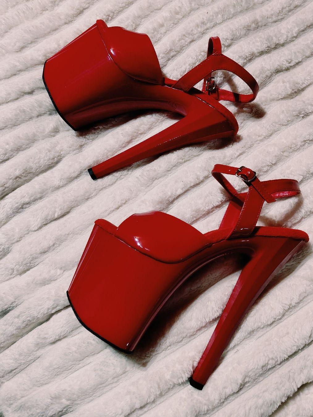 Scarpe da donna: Pleaser Flamingo-809 – Nuovo (secondo la descrizione) da St. Margrethenberg venduto da lte_qb5b