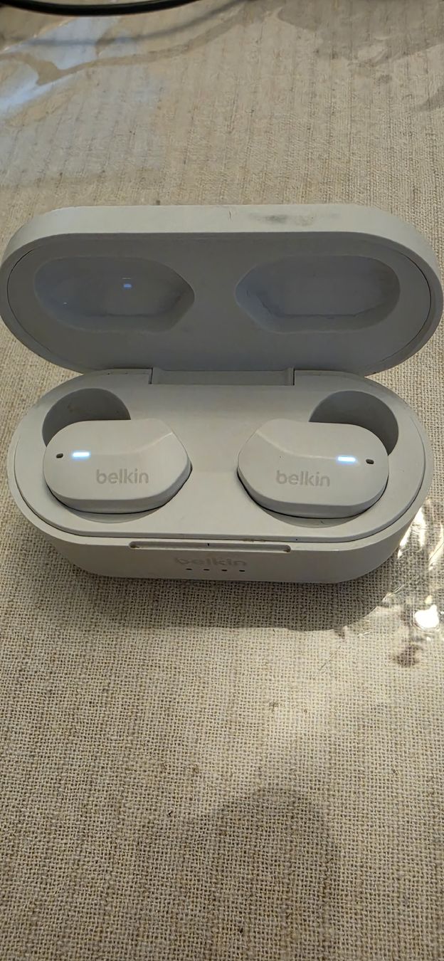 Belkin Kopfhörer: Belkin – Gebraucht aus Lyss von ram76