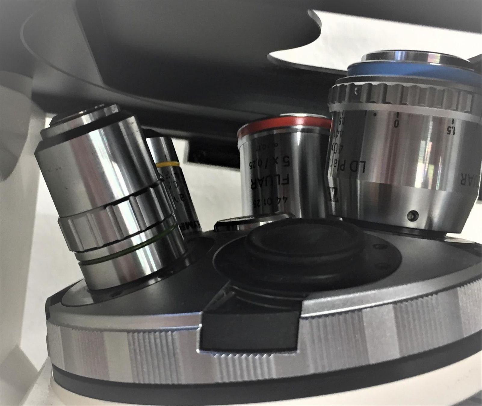 Zeiss Microscopi: Zeiss Mikroskop Axiovert 135 – Usato da Niederdorf venduto da LeptonAG_Labor 9